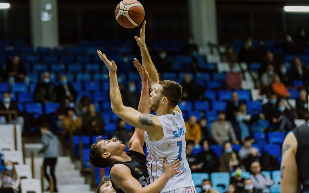 KOSÁRLABDA: Behúztuk az első rangadót